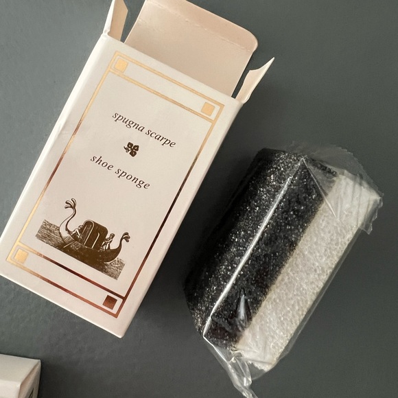 NEW BUNDLE TRAVEL TOILETRIES - HOTEL MONACO- VENICE ITALY- VANITY/SHOE/COMB - Picture 4 of 6